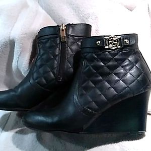 liz claiborne boots